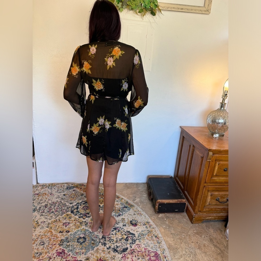 Urban outfitters sheer long sleeve wrap, dress floral, cute mini dress - Picture 6 of 12
